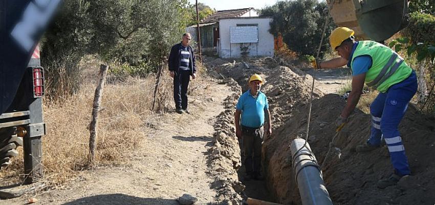 ASKİ Salavatlı’da da Aka bir altyapı çalışmasına imza atarken mahalle muhtarı Kemal Uymaz yapılan çalışmaları kıymetlendirdi