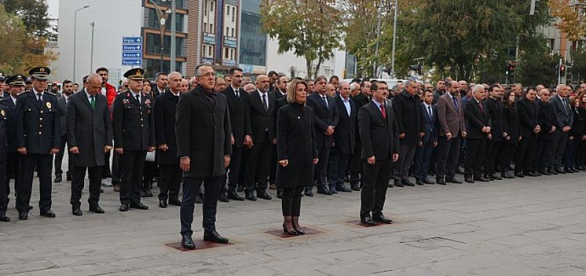 Büyük Önder ATATÜRK’ü Anıyoruz