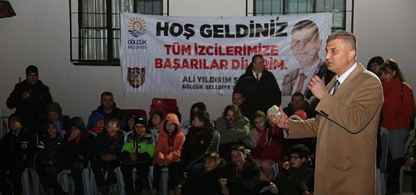 Gölcük Belediye Başkanı Ali Yıldırım Sezer, Aksığın Kampı’nda izciler ve aileleriyle bir araya geldi