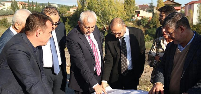 Gündoğdu, Derince Liman Yolu Projesini inceledi