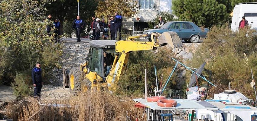 Kaçak Yapıların Yıkımı Gerçekleşti