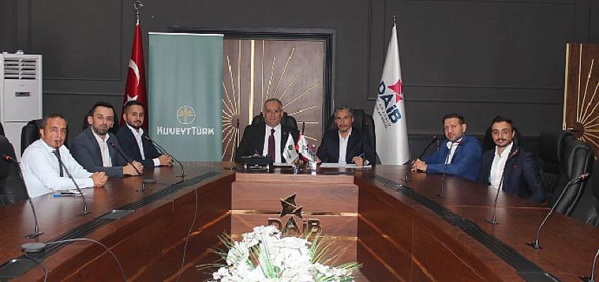 Kuveyt Türk ve DAİB ihracatçı firmalar için Amel birliğine gitti