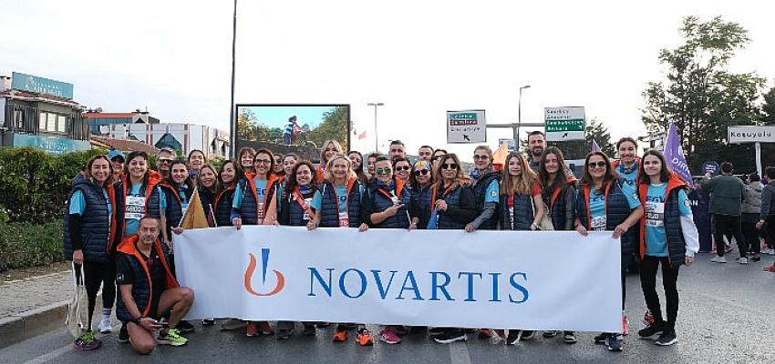 Novartis çalışanları, İstanbul Maratonu’nda Türkiye Eğitim Gönüllüleri Vakfı (TEGV) için koştu