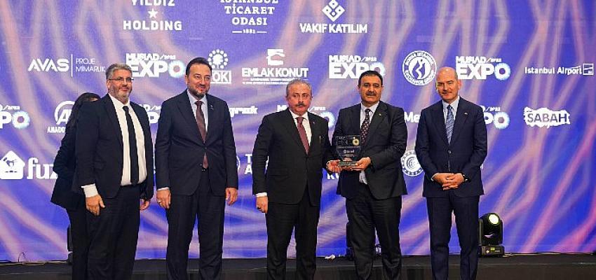 TBMM Başkanı Mustafa Şentop’tan Eyüp Akbal’a Plaket