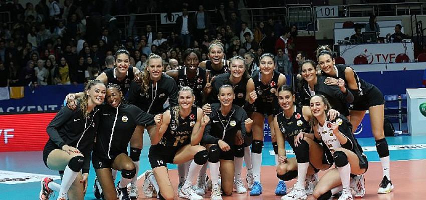 VakıfBank ligde kayıpsız devam ediyor