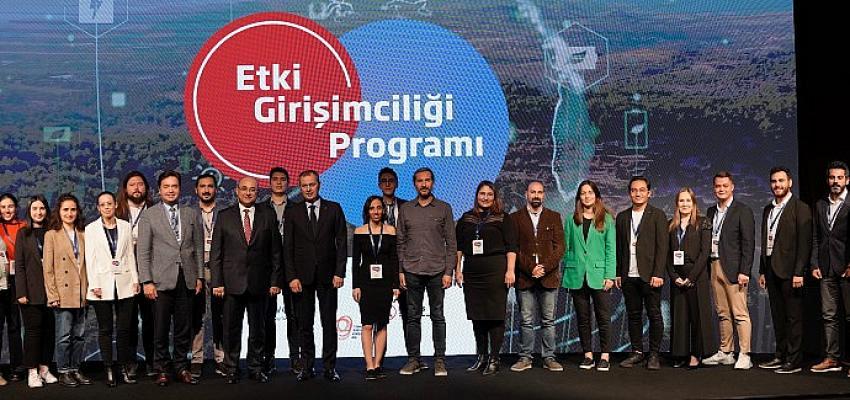 Vehbi Koç Vakfı ve Türkiye İş Bankası’nın tesir Girişimciliği Programı Mezunlarını Verdi