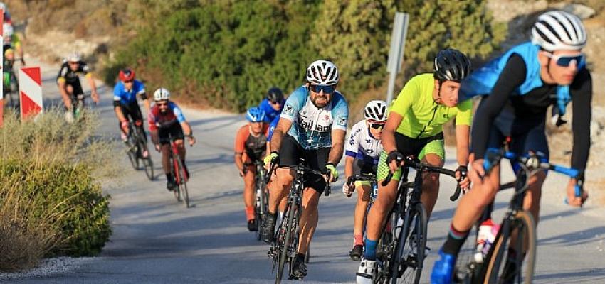 Veloturk Gran Fondo Çeşme by Carraro’da birinciler belli oldu