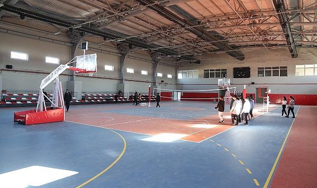 Kaş Ova Kapalı Spor Salonu tamamlandı