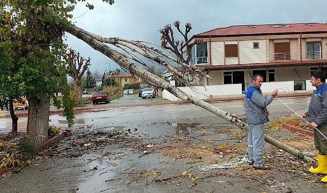 Kemer’de şiddetli yağmur ve fırtına