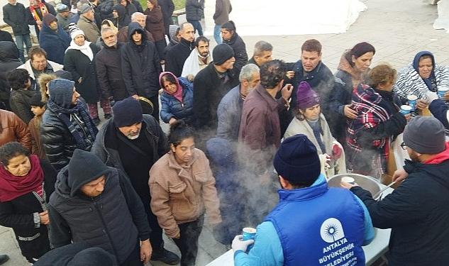 Antalya Büyükşehir Belediyesi aşevi Hatay’da