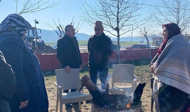 Beydağ Belediye Başkanı Feridun Yılmazlar, Nurdağı ve Kahramanmaraş’a giderek oradaki vatandaşlar ile bir araya geldi