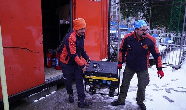 Beylikdüzü Belediyesi Tek Yürek Afet Bölgesinin Yanında