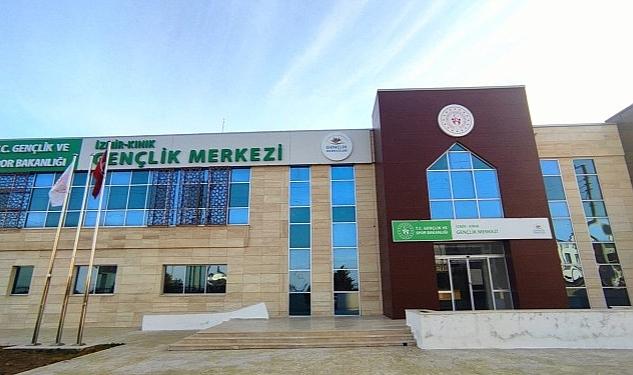 İzmir Kınık’ta Afetzede Misafirler İçin Sostal Merket Açıldı