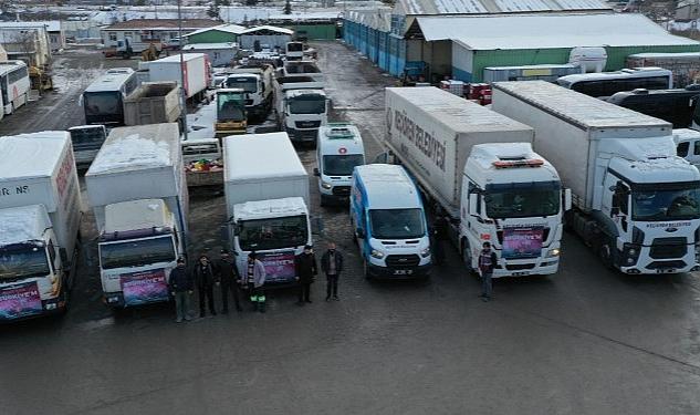 Keçiören’de Bir Günde Onlarca Tır Yardım Topladı 2 Tır ve 3 Kamyon Yola Çıktı