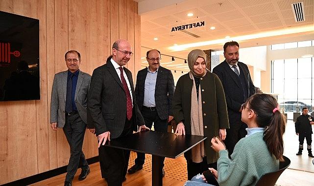 Leyla Şahin Usta’dan Yeni Nesil Şehir Kütüphanesi’ne Ziyaret