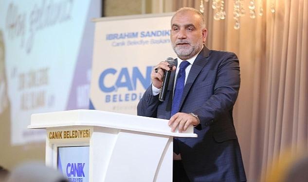 Canik’te Yazar Hatice Kübra Tongar’dan Depremzede Kadınlara Özel Konferans