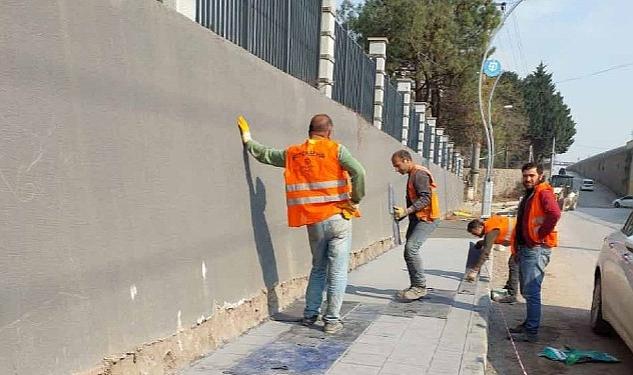 Derince Millet Bahçesi çevresine yaya kaldırımı yapılıyor