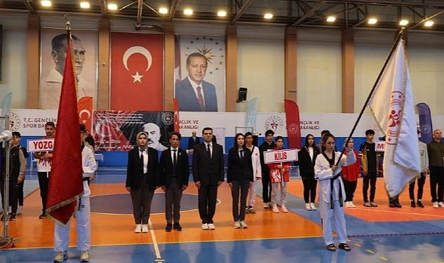 2022-2023 Yılı Okul Sporları Taekwondo (Kyorugi) Gençler Kız – Erkek Grup Müsabakaları, Nevşehir’de başladı