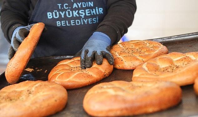 Aydın Büyükşehir Belediyesi’nin Halk Ekmek Satış Noktalarına Vatandaşlarından Yoğun Talep