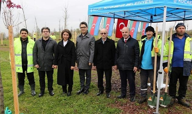 Azerbaycan ve Türkiye Kardeşliği Ormanına Haydar Aliyev’in anısına 100 fidan