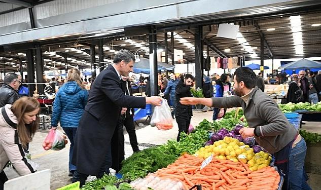 Başkan Kocaman Pazar Alışverişinde