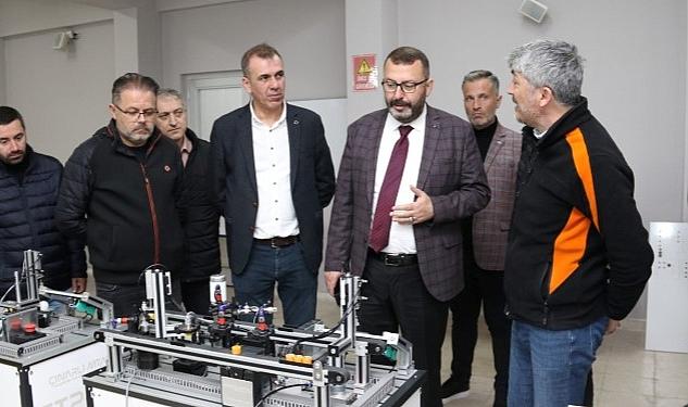 Büyükşehir’den meslek lisesi öğrencilere destek