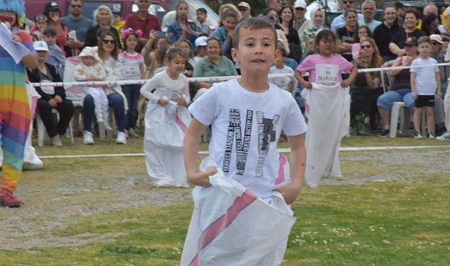 Çocuk Bayramı Uçurtma Şenliğiyle Renklendi