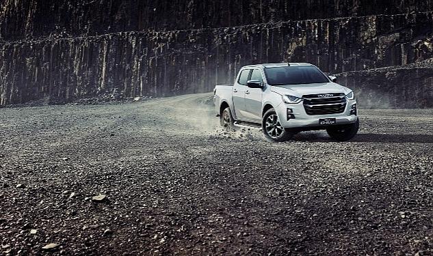 Isuzu D-Max yenilenen ön yüzü ile pazarda daha güçlü ve iddialı