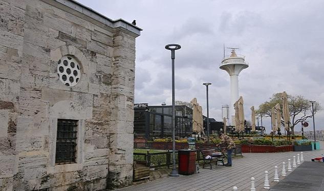 Kuşkonmaz Camii Bitişiğindeki Kafe-Konduları Yıktırmıyorlar