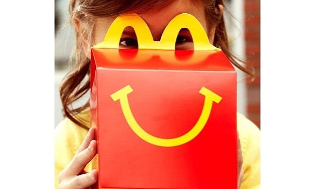 McDonald’s’tan afetzede çocuklara 23 Nisan hediyesi