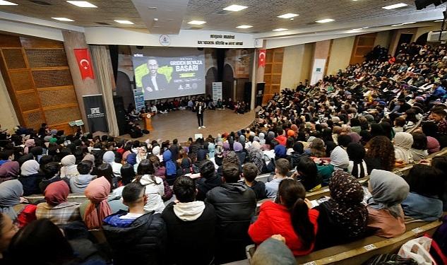 Nevşehir Belediyesi’nden Gençlere YKS Öncesi Gri Koç Motivasyonu