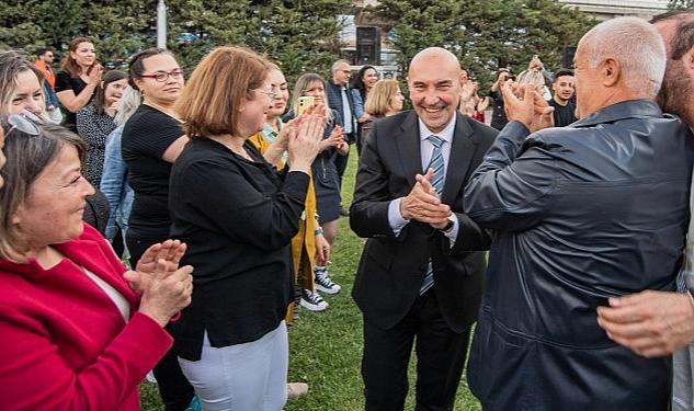 Soyer: Depremde gösterdiğiniz fedakârlığı bütün İzmir biliyor