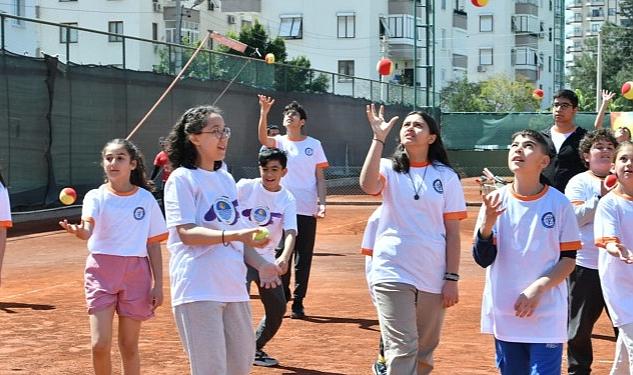 Yenişehir Belediyesi depremzede çocuklara spor kurslarıyla destek veriyor