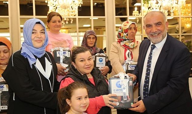 Başkan Sandıkçı, “Annelerimiz yüce gönülleri ve fedakâr ruhları ile daima yanımızdadır”