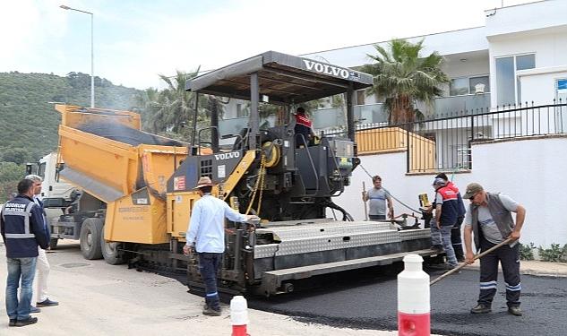 Bodrum Belediyesi tarafından ilçe genelinde gerçekleştirilen asfaltlama çalışmalarına Torba Mahallesi’nde devam ediliyor