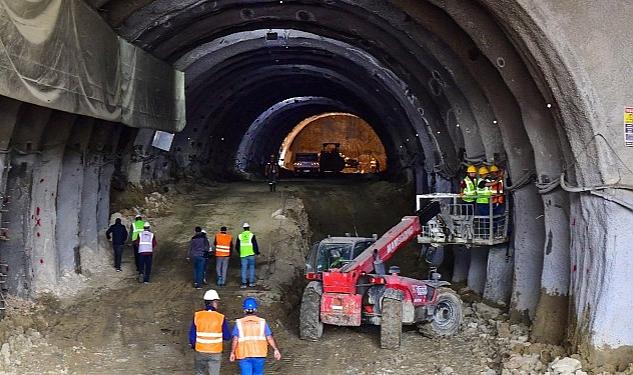 Buca Onat Tüneli’nin viyadük yolu 7 Mayıs’ta açılıyor