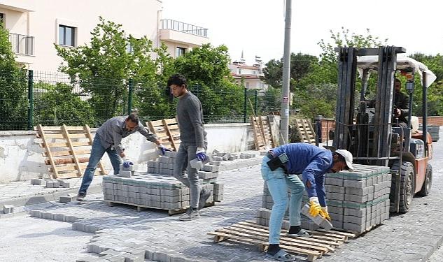 Burhaniye’de Yol Yapım ve Onarım Çalışmaları Aralıksız Devam Ediyor