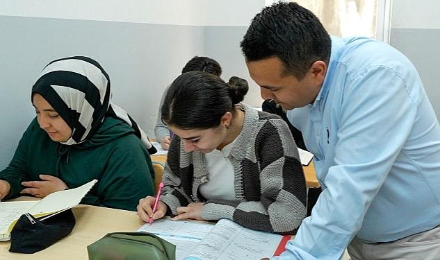 GAZİDEK, öğrencileri hayallerine kavuşturuyor