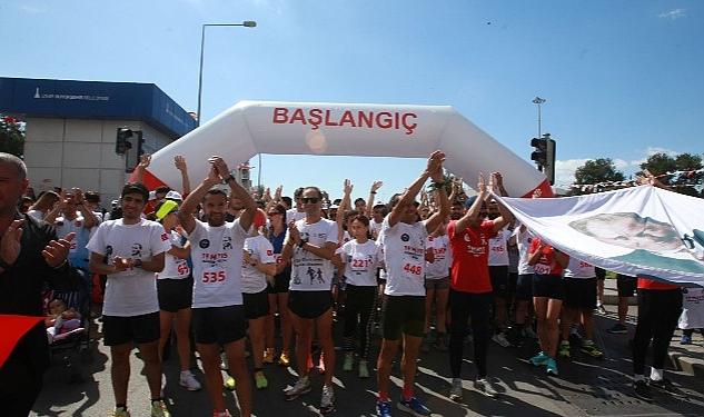 Karabağlar Belediyesi 19 Mayıs coşkusunu yaşatmaya devam