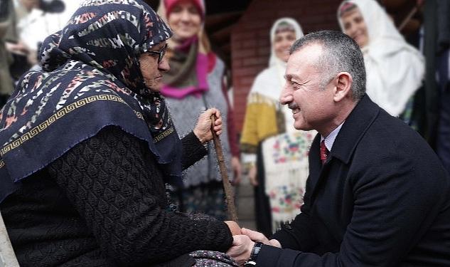 Kocaeli Büyükşehir Belediye Başkanı Tahir Büyükakın, Anneler Günü dolayasıyla mesaj yayınladı.