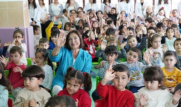 Selvi Kılıçdaroğlu Beylikdüzü Belediyesi tarafından hayata geçirilen Türkiye’ye yayılan “Beslenme Saati” uygulaması Konya ve Antalya’da tanıtıldı